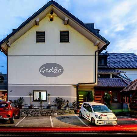 Gostilna In Prenocisca Gedzo Hotel Ново Место Екстериор снимка