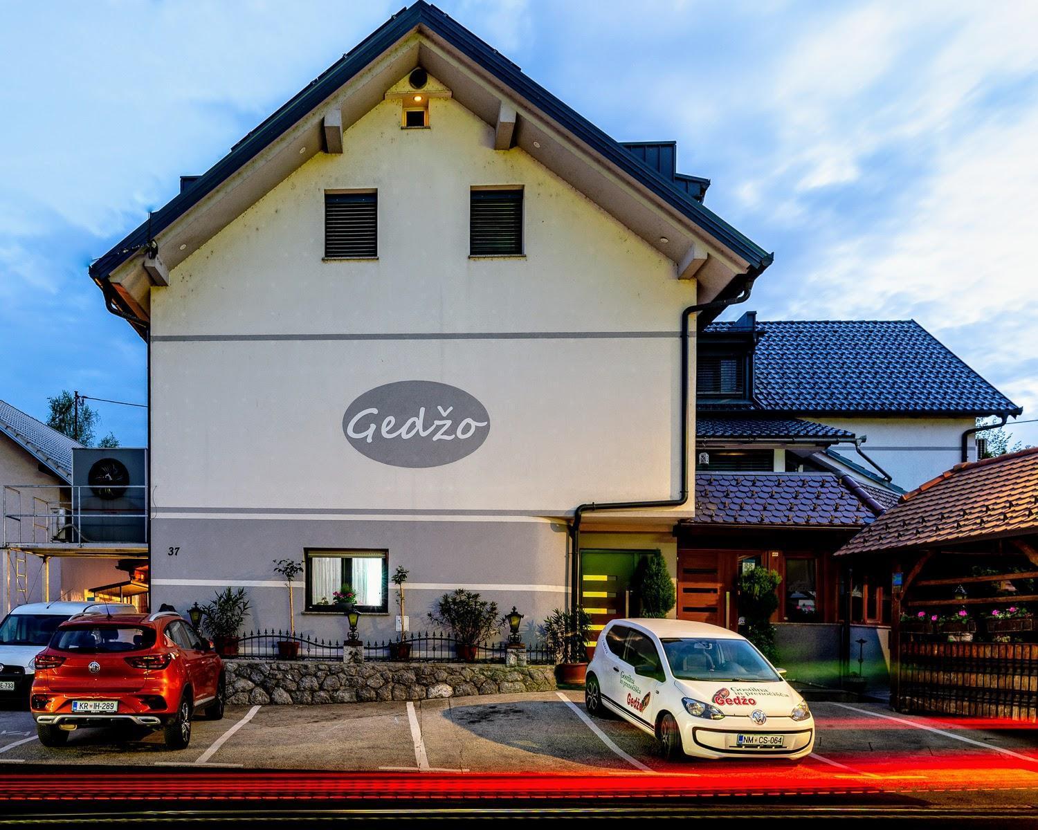 Gostilna In Prenocisca Gedzo Hotel Ново Место Екстериор снимка